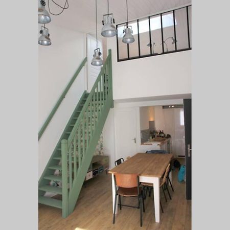 Superbe Duplex De 70M2 Avec 2 Chambres En Hyper Centre Au Calme Sur Cour Classe 3 Etoiles Avec Parking En Option La Rochelle  Eksteriør bilde