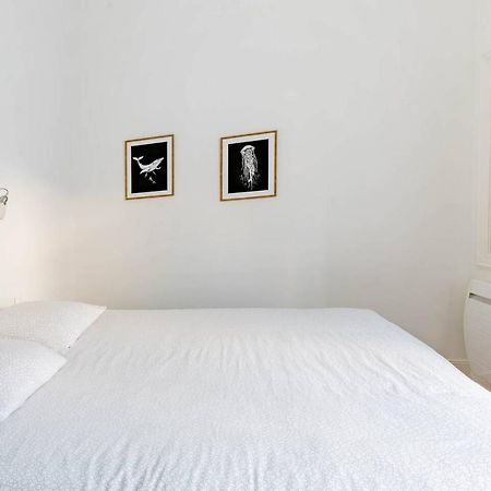 Superbe Duplex De 70M2 Avec 2 Chambres En Hyper Centre Au Calme Sur Cour Classe 3 Etoiles Avec Parking En Option La Rochelle  Eksteriør bilde