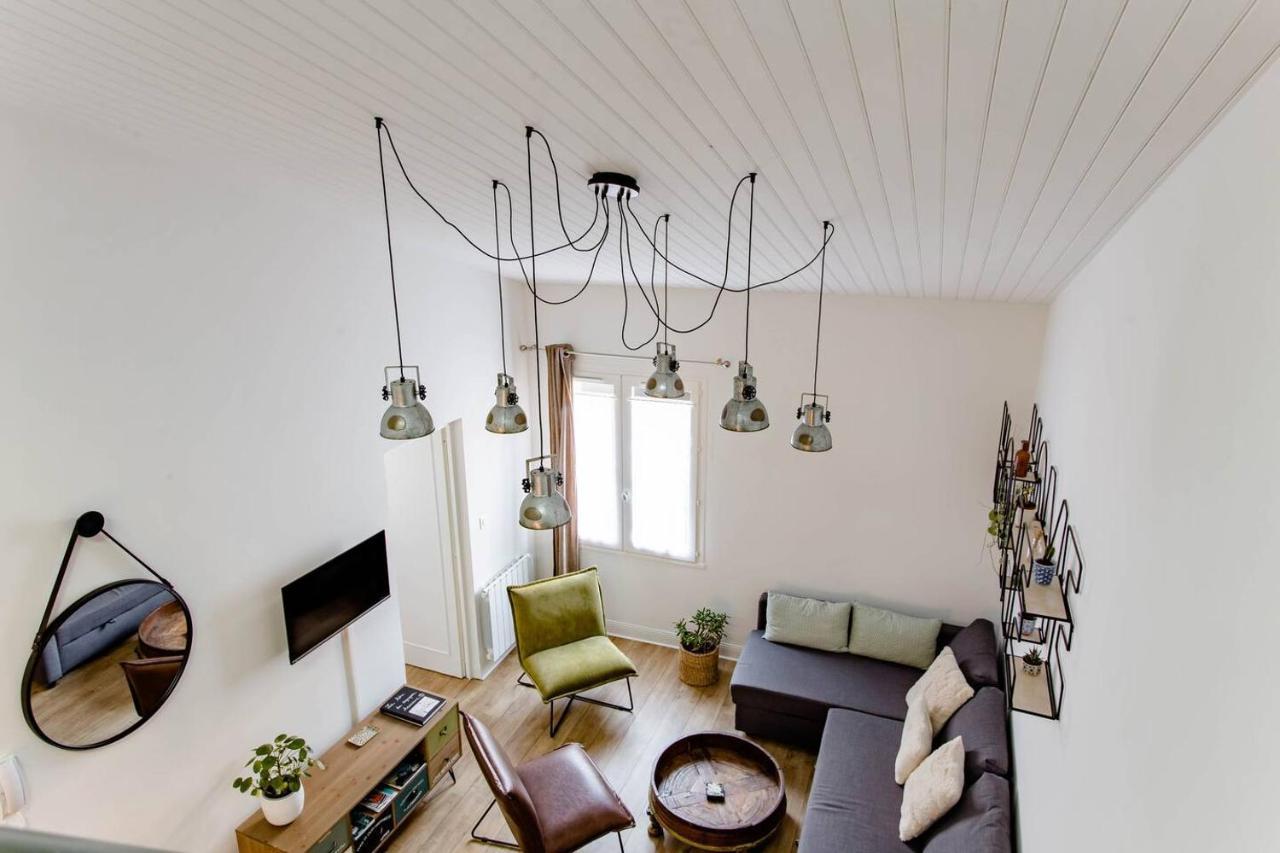 Superbe Duplex De 70M2 Avec 2 Chambres En Hyper Centre Au Calme Sur Cour Classe 3 Etoiles Avec Parking En Option La Rochelle  Eksteriør bilde