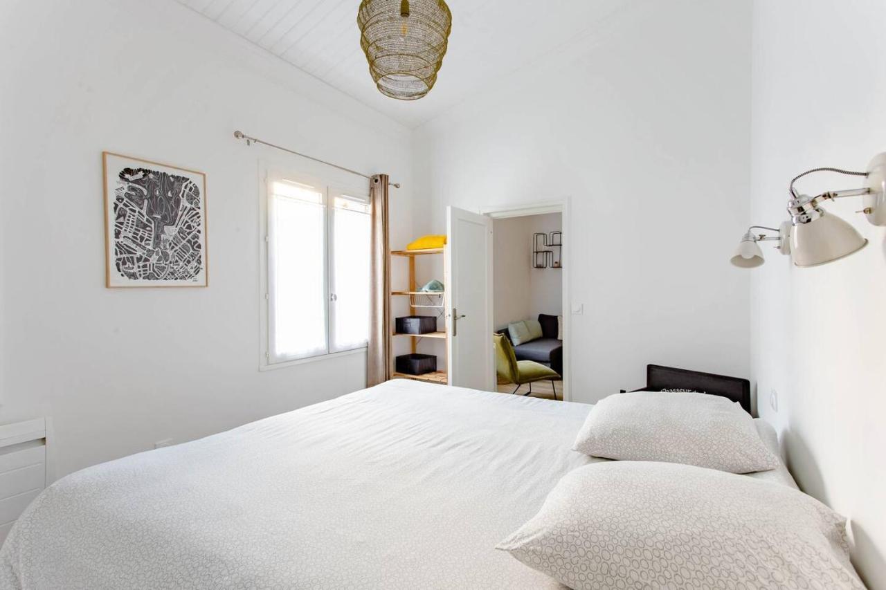 Superbe Duplex De 70M2 Avec 2 Chambres En Hyper Centre Au Calme Sur Cour Classe 3 Etoiles Avec Parking En Option La Rochelle  Eksteriør bilde