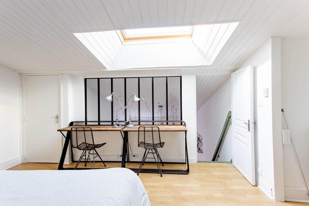 Superbe Duplex De 70M2 Avec 2 Chambres En Hyper Centre Au Calme Sur Cour Classe 3 Etoiles Avec Parking En Option La Rochelle  Eksteriør bilde