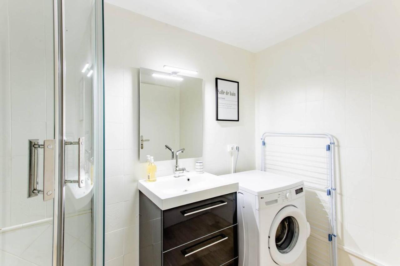 Superbe Duplex De 70M2 Avec 2 Chambres En Hyper Centre Au Calme Sur Cour Classe 3 Etoiles Avec Parking En Option La Rochelle  Eksteriør bilde