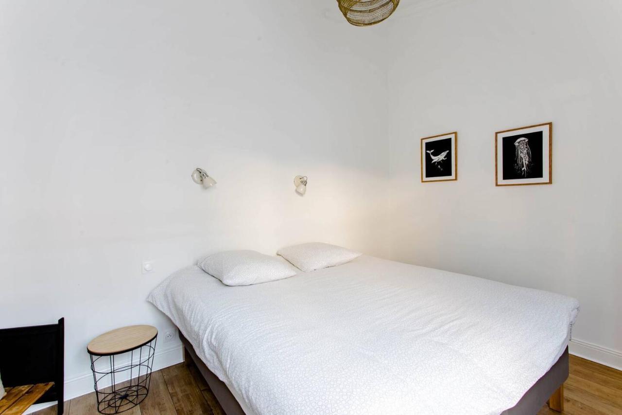 Superbe Duplex De 70M2 Avec 2 Chambres En Hyper Centre Au Calme Sur Cour Classe 3 Etoiles Avec Parking En Option La Rochelle  Eksteriør bilde
